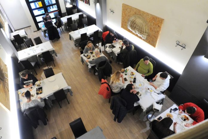 PUGLIA IN ZONA GIALLA RIAPRONO I RISTORANTI