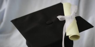 Giovani e istituzioni in Toscana, Mazzeo “Un premio a 10 tesi di laurea”