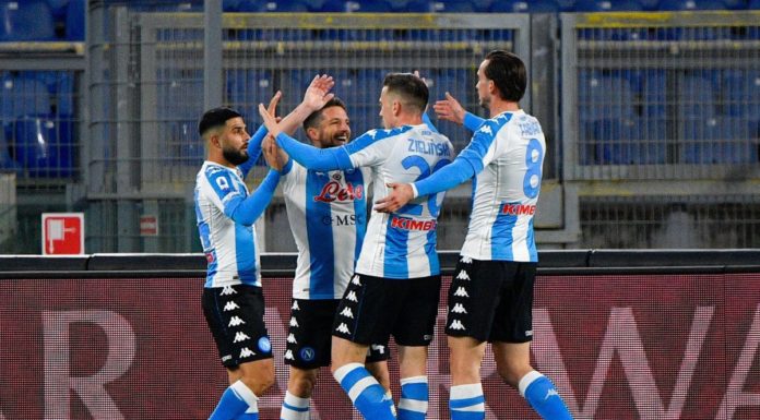 Doppio Mertens, il Napoli vince 2-0 contro la Roma