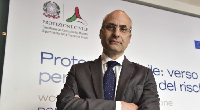 Vaccini, Curcio “L’unico criterio deve essere l’età”