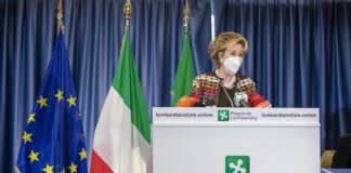 Vaccini, Moratti “Ci scusiamo, ma il modello lombardo funziona”