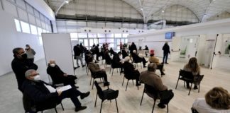 Prime vaccinazioni all’hub Fiera di Bari, Lopalco “2.000 dosi al giorno”