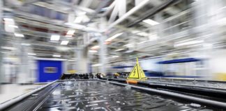 Mercedes, via alla produzione di sistemi di batterie per la EQS