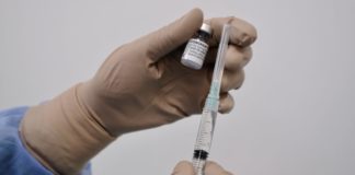 Zaia “Centralizzare la campagna vaccinale è medievale”