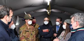 Vaccino, Figliuolo in Calabria “Siamo in linea con il piano”