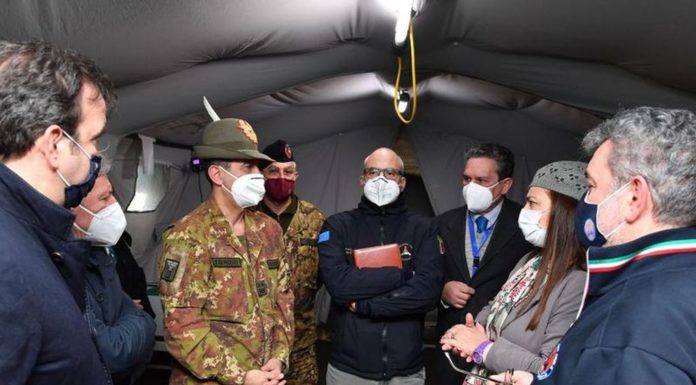 Vaccino, Figliuolo in Calabria “Siamo in linea con il piano”