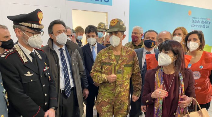 Vaccino, al via da Messina visita in Sicilia del generale Figliuolo