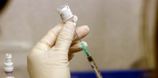 C’è l’accordo, i vaccini si potranno somministrare anche in farmacia