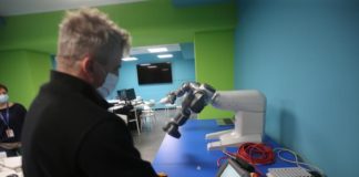A Monza il primo laboratorio in Italia con robot collaborativi