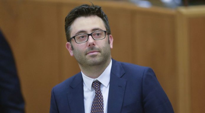 Lazio, Buschini si dimette “Lascio per garantire trasparenza”