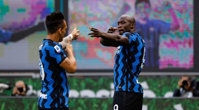 Lukaku-Martinez firmano la decima vittoria Inter, Sassuolo battuto 2-1