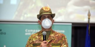 Ordinanza Figliuolo, priorità vaccini a over 80 e persone fragili