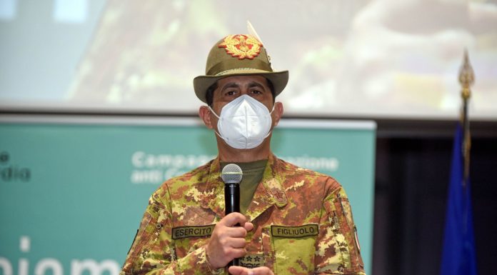 Ordinanza Figliuolo, priorità vaccini a over 80 e persone fragili