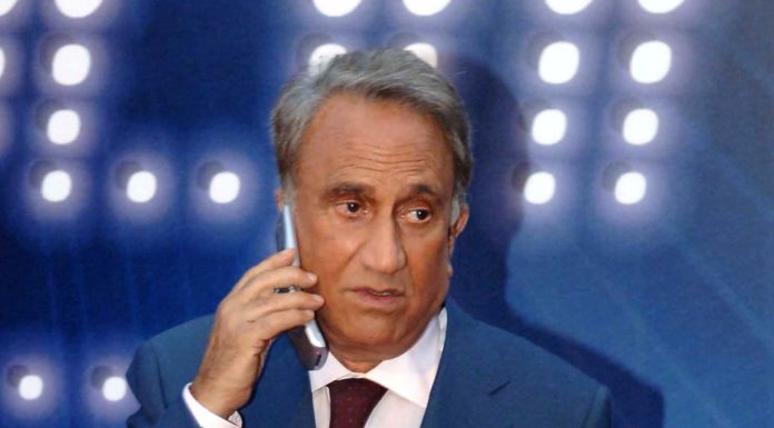 Emilio Fede ricoverato al San Raffaele “In ospedale per una caduta”