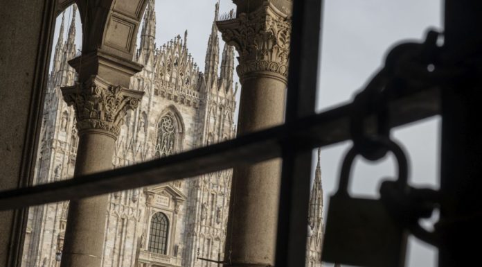 Coronavirus, l’Italia si tinge di arancione, 4 regioni ‘rosse’