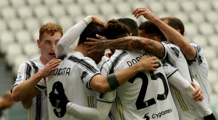 Tris della Juventus al Genoa, vincono Napoli e Lazio