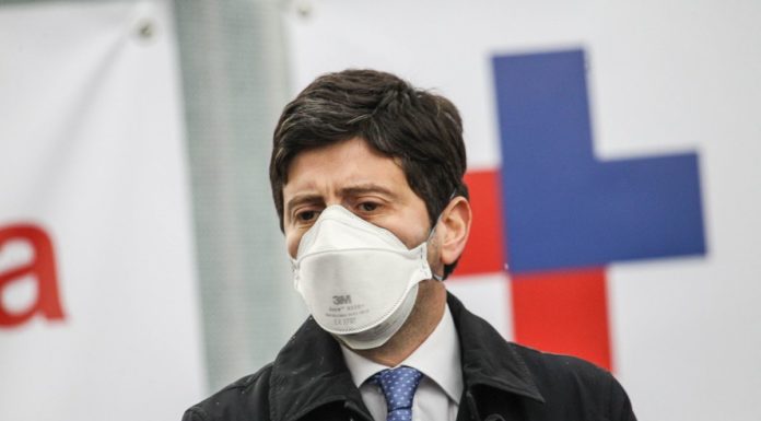 Speranza “Riaperture graduali, servono cautela e prudenza”