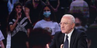 Vaccino, De Luca “In Campania non procederemo per fasce d’età”