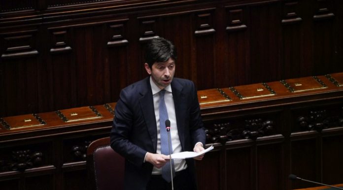 Speranza “Sul vaccino J&J valuteremo, ma penso vada usato”