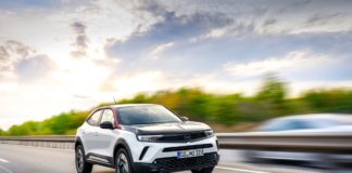 High-tech e innovazione per Opel Mokka e Mokka-e