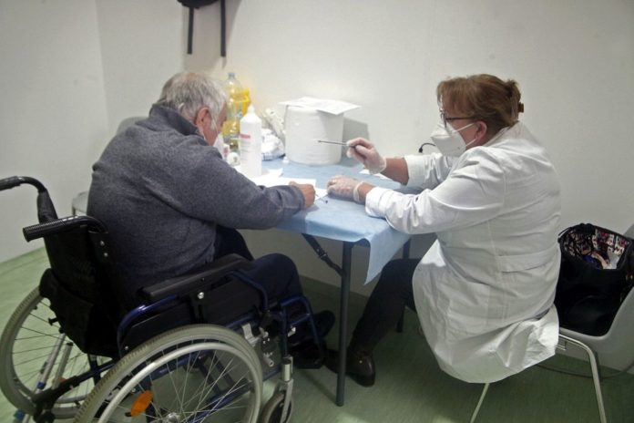 HUB VACCINALE ALLA MOSTRA D'OLTREMARE DI NAPOLI