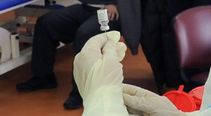 Vaccino, al via consegna a regioni di oltre 1,5 milioni dosi Pfizer