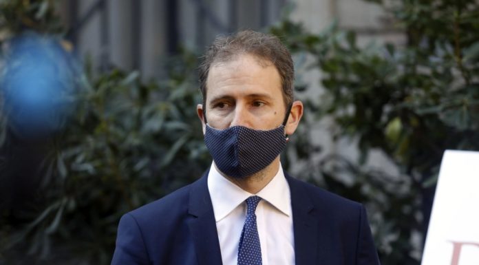 Le strade del M5S e dell’Associazione Rousseau si separano