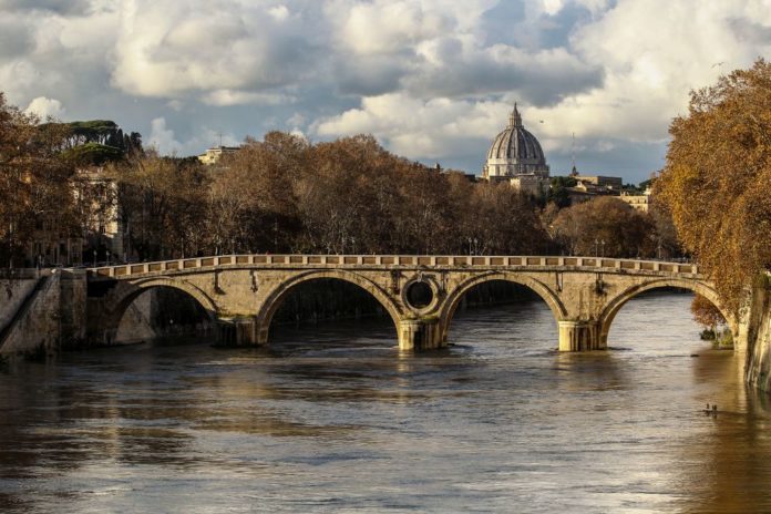 PIENA DEL TEVERE A ROMA PONTE SISTO