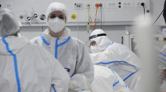 Covid, 13.817 nuovi casi e 322 decessi nelle ultime 24 ore