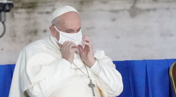 Migranti, Papa: “Ennesima tragedia in mare, momento della vergogna”