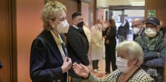 Covid, Moratti “Riaprire visite in Rsa con certificazione verde”