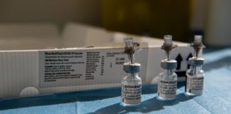 Vaccino, in arrivo alle Regioni 2,2 milioni di dosi Pfizer