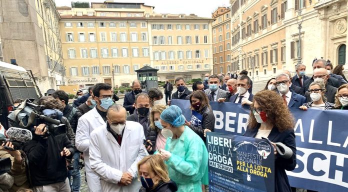 Droga, Meloni “In Italia situazione fuori controllo”