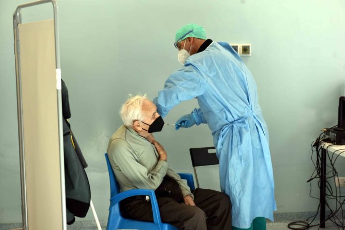 PROSEGUE LA CAMPAGNA VACCINALE ANZIANI ALL' OSPEDALE MILITARE DI BAGGIO