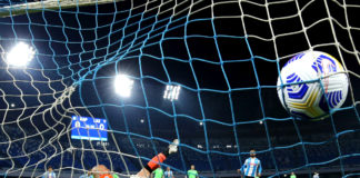 Sette gol al Maradona, Napoli-Lazio 5-2