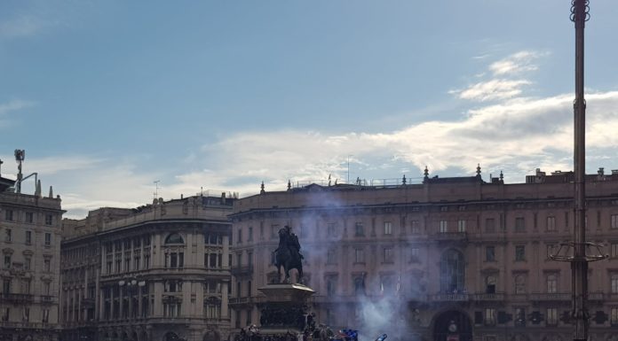 Scudetto Inter, assembramenti in piazza Duomo per la festa