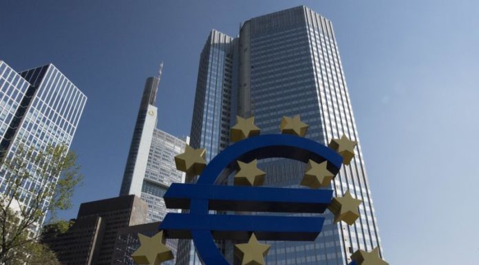 Bce, resta incertezza nel breve termine ma netto recupero nel 2021