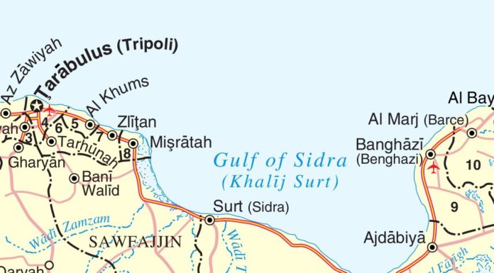 Spari contro peschereccio italiano in Libia, ferito il comandante