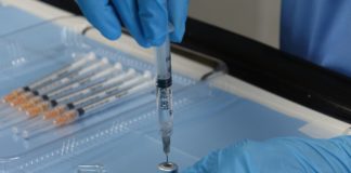 Vaccini, in Sardegna siringhe pronte all’uso per i medici di famiglia