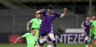 Vlahovic trascina la Fiorentina, battuta la Lazio 2-0