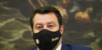 Immigrazione, Salvini “Italia si comporti come altri paesi Ue”