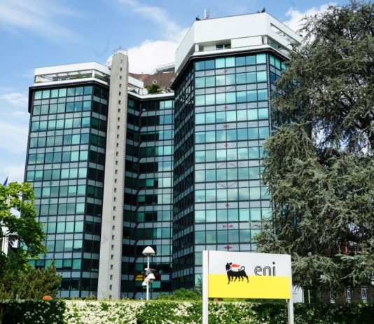 Eni, YPF e XRG firmano un accordo di sviluppo congiunto per il progetto Argentina Lng