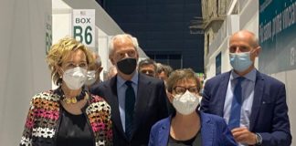 Vaccino, Moratti e Tronchetti Provera visitano hub Hangar Bicocca