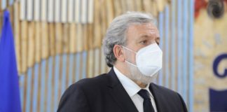 Vaccino, Emiliano “In Puglia potremmo finire in meno di un mese”