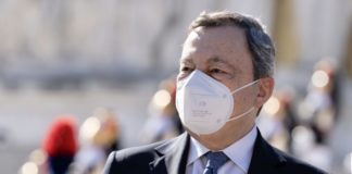 Draghi “Riaperture grazie a vaccini e rispetto delle regole”