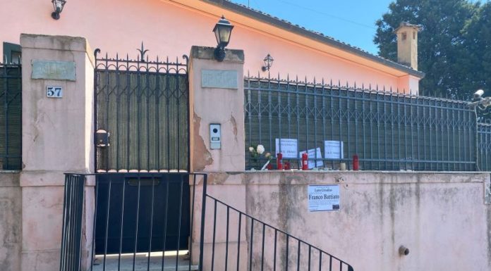 A Milo l’ultimo saluto a Franco Battiato, funerali in forma privata