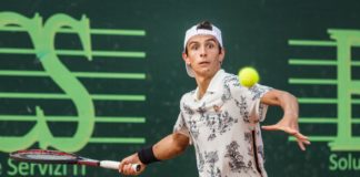 Musetti vola in semifinale a Lione