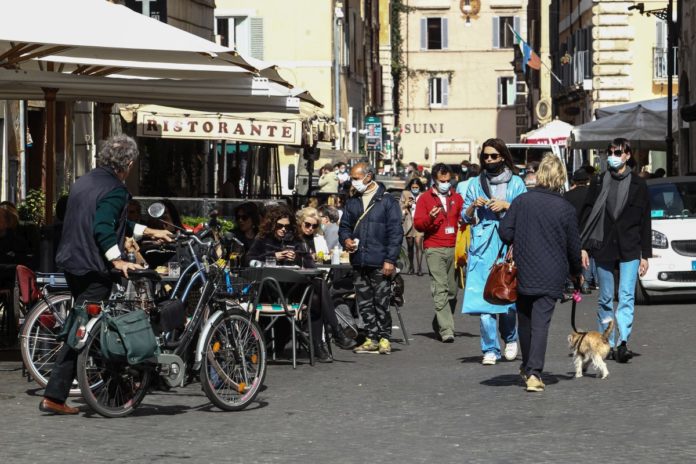 ULTIMO WEEKEND IN ZONA GIALLA A ROMA CAMPO DEI FIORI