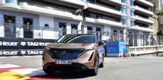 Nissan Ariya sul circuito di Monaco per il debutto stradale