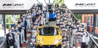 Stellantis, Elkann e Tavares visitano stabilimento Maserati